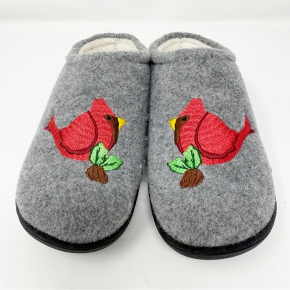Coldwater Creek Women's Gray Felt Cardinal Embroidered Slippers Size 7 M Holiday - Picture 2 of 8